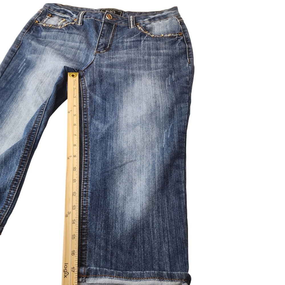 Cato Women's Denim Capris - Picture 9 of 14